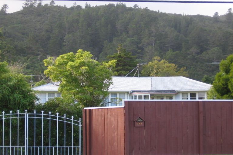 Photo of property in 297 Stokes Valley Road, Stokes Valley, Lower Hutt, 5019