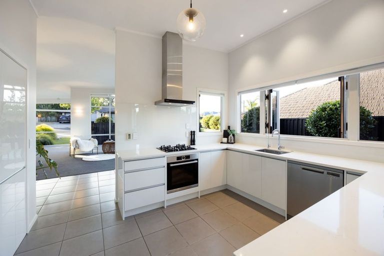 Photo of property in 18 Trinidad Place, Flagstaff, Hamilton, 3210