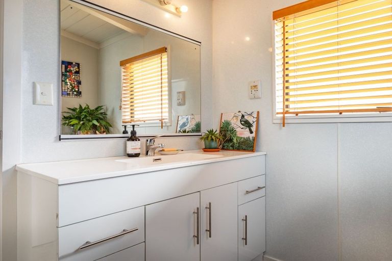 Photo of property in 25 Kauri Place, Tairua, 3508