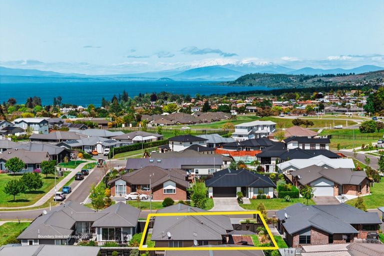 Photo of property in 22 Huka Heights Drive, Rangatira Park, Taupo, 3330