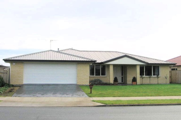 Photo of property in 15 Coleraine Drive, Rototuna, Hamilton, 3210