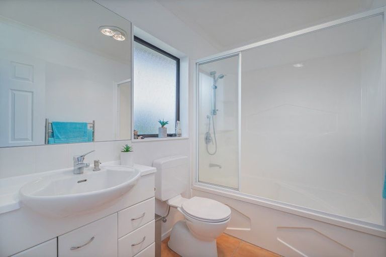Photo of property in 51 Cholmondeley Crescent, Whitianga, 3510