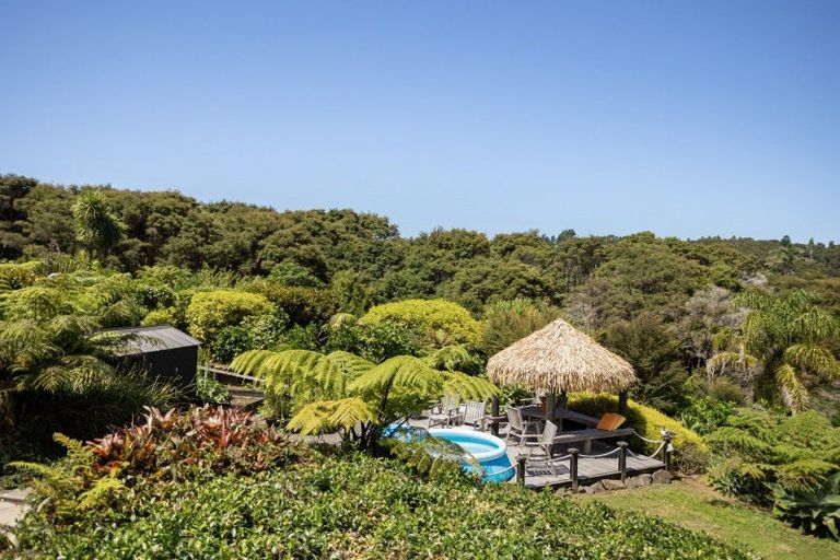 Photo of property in 80 Tarapatiki Drive, Whitianga, 3510