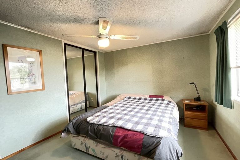 Photo of property in 32 Regency Place, Sunnynook, Auckland, 0632