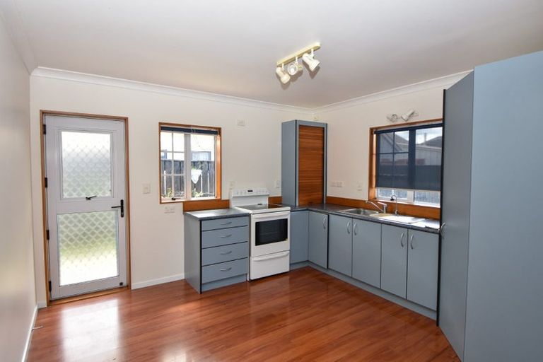 Photo of property in 72 Pembroke Street, Carterton, 5713