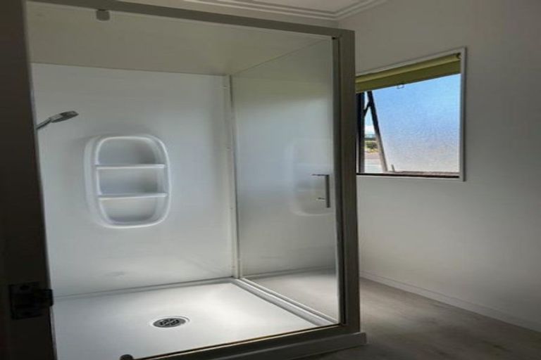 Photo of property in 10 Jane Gifford Place, Omaha, 0986