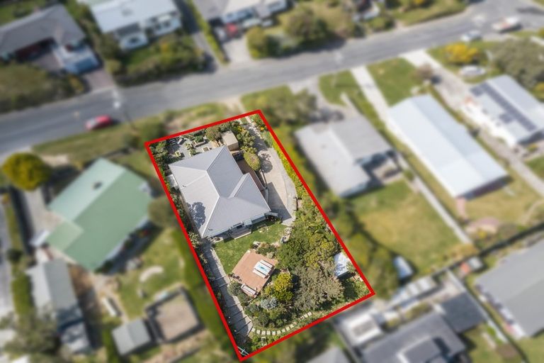 Photo of property in 9 Ruskin Road, Newlands, Wellington, 6037
