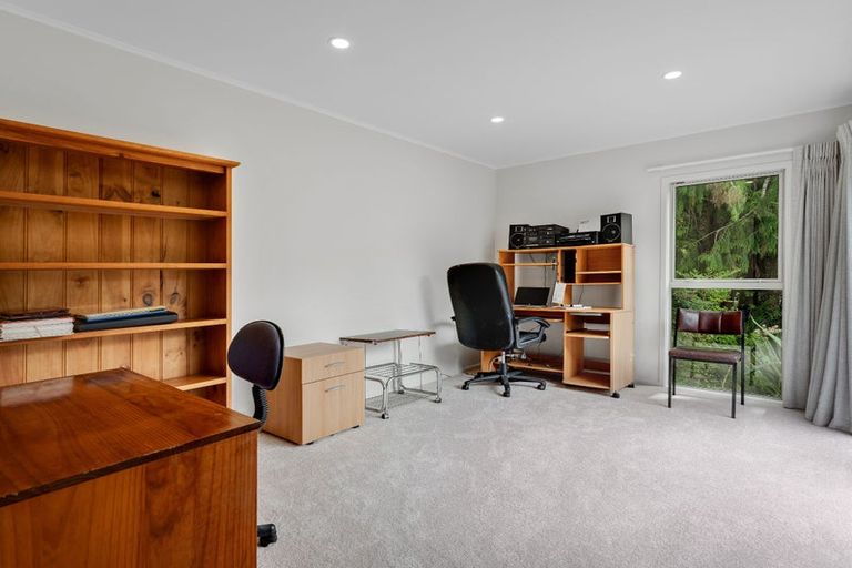 Photo of property in 7 Opanuku Road, Henderson Valley, Auckland, 0612