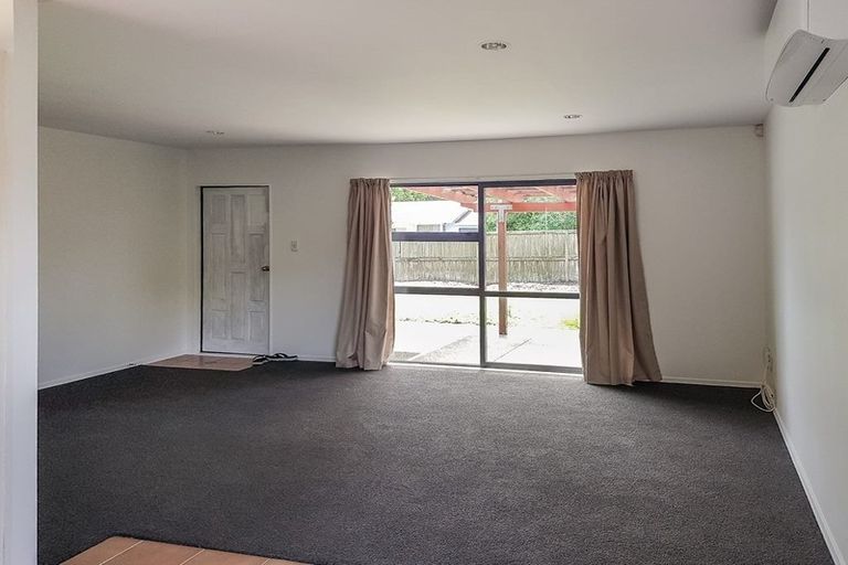 Photo of property in 186 Henderson Valley Road, Henderson, Auckland, 0612