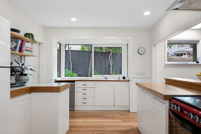 Photo of property in 81 Main Road, Governors Bay, Lyttelton, 8971