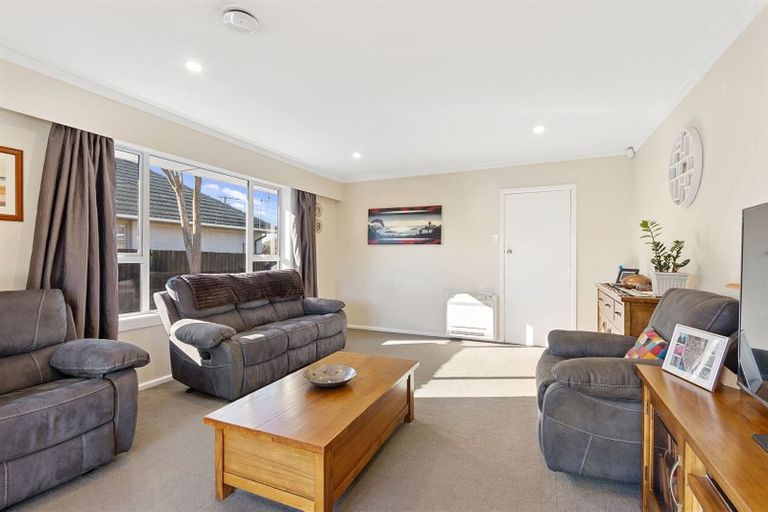 Photo of property in 25 Wilton Crescent, Bishopdale, Christchurch, 8053