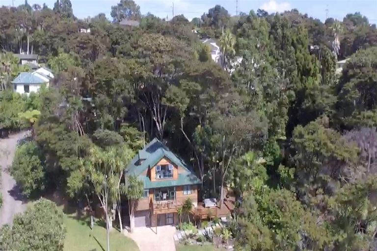 Photo of property in 47 Emlyn Place, Torbay, Auckland, 0630