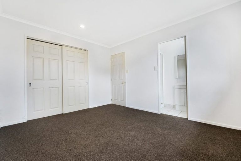 Photo of property in 10 Anton Place, Takanini, 2112