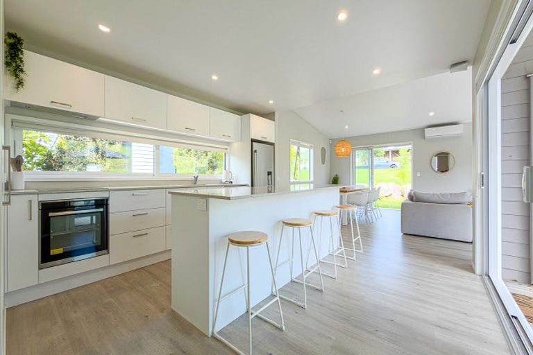 Photo of property in 5 Ross Place, Whiritoa, Whangamata, 3691