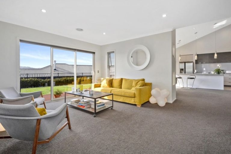 Photo of property in 53 Endeavour Drive, Whitby, Porirua, 5024