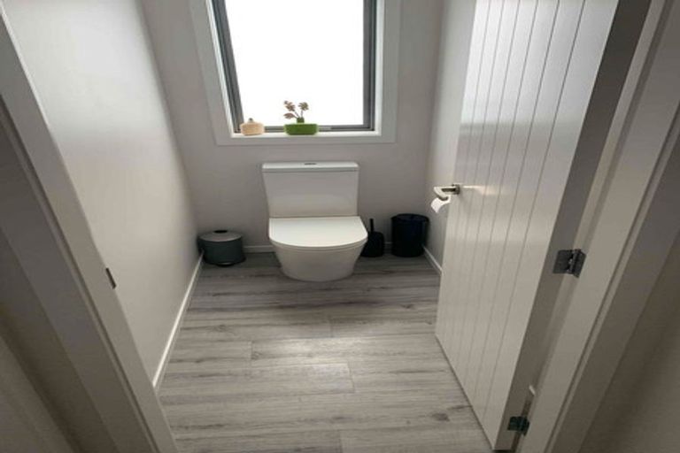 Photo of property in 4 Edenmore Terrace, Fitzherbert, Palmerston North, 4410