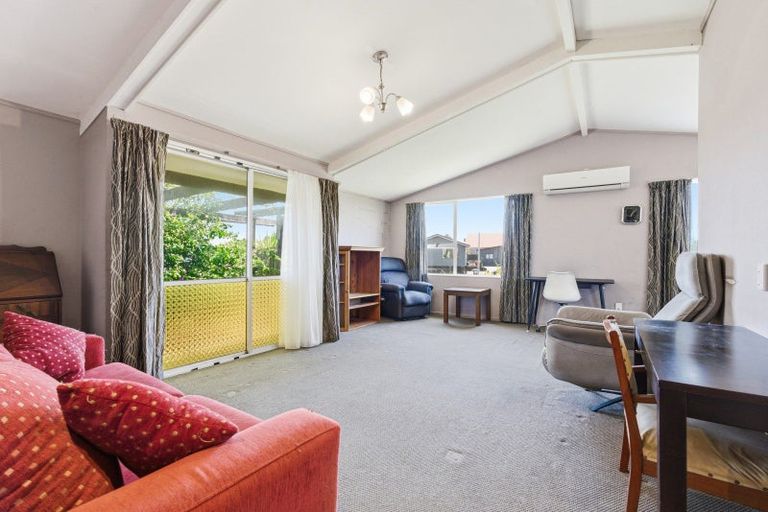 Photo of property in 51 Hinau Street, Castlecliff, Whanganui, 4501