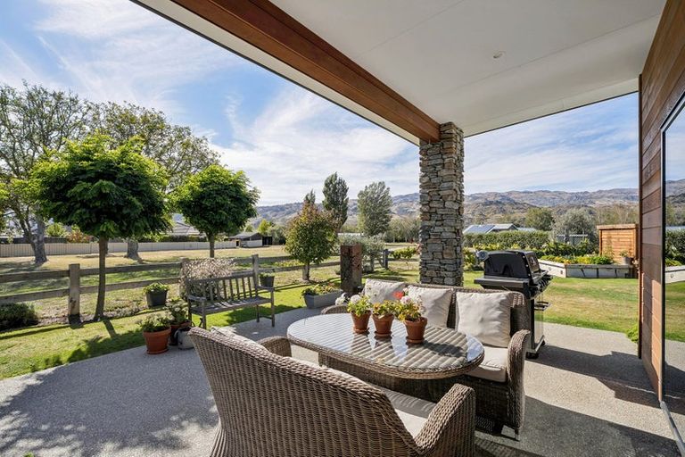 Photo of property in 54 Stratford Drive, Mount Pisa, Cromwell, 9383