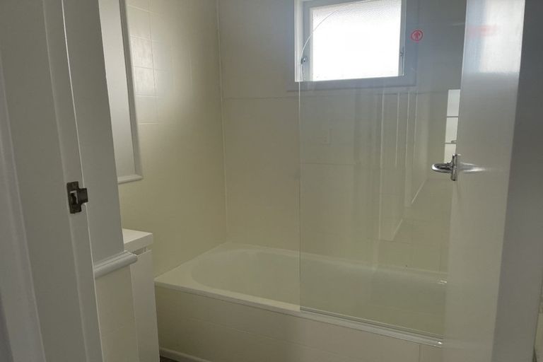 Photo of property in 613 Queen Street East, Levin, 5510