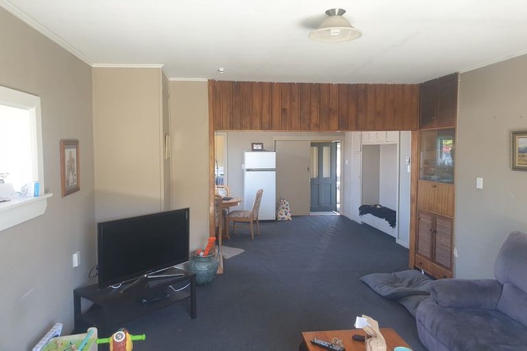Photo of property in 2 Warburton Street, Karoro, Greymouth, 7805
