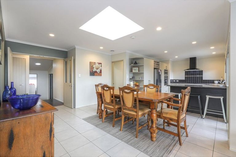 Photo of property in 51 Youngs Road, Papakura, 2110