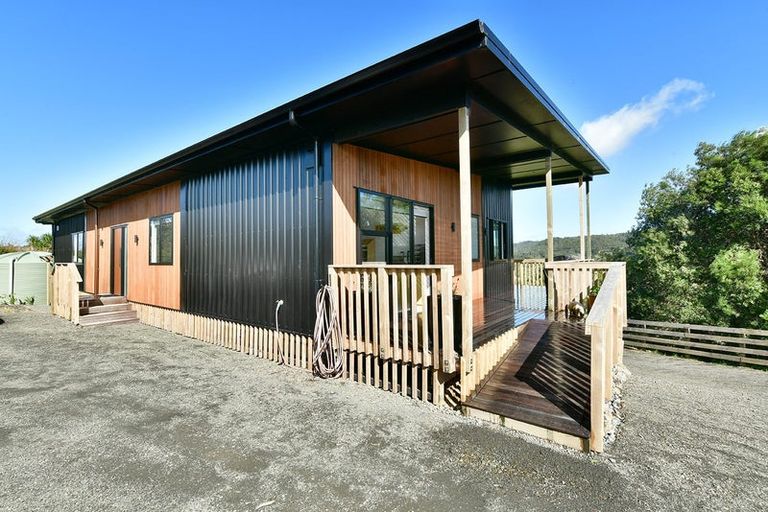 Photo of property in 607 Kaipara Coast Highway, Kaukapakapa, 0871