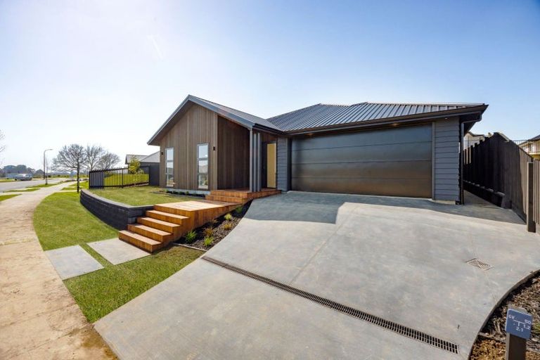 Photo of property in 37 Taahunui Rise, Peacocke, Hamilton, 3206