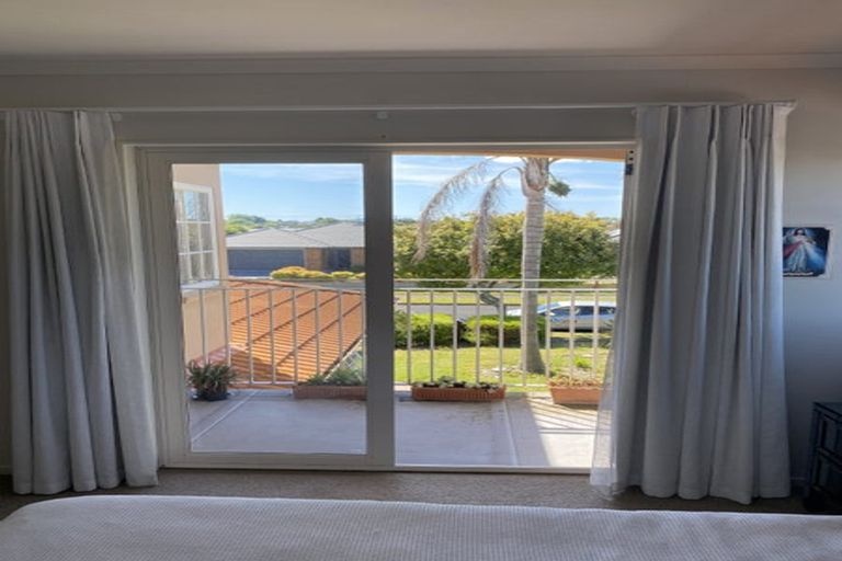 Photo of property in 31 Waiwherowhero Drive, St Andrews, Hamilton, 3200