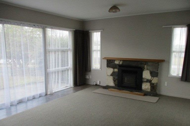 Photo of property in 12 Fenruss Street, Fairy Springs, Rotorua, 3015
