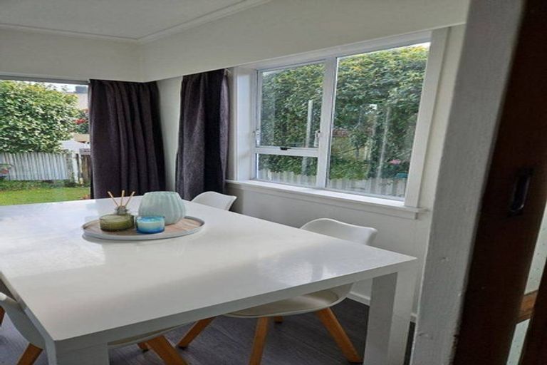 Photo of property in 206 Tukapa Street, Westown, New Plymouth, 4310