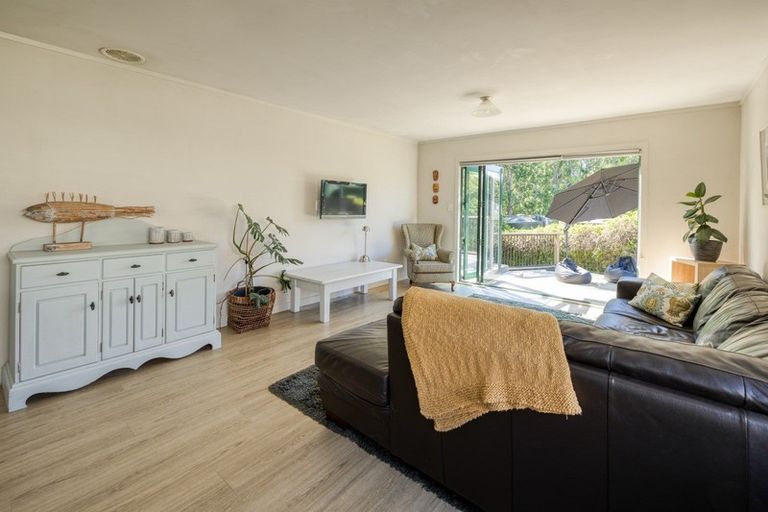 Photo of property in 11 Murray Way, Waimauku, 0812