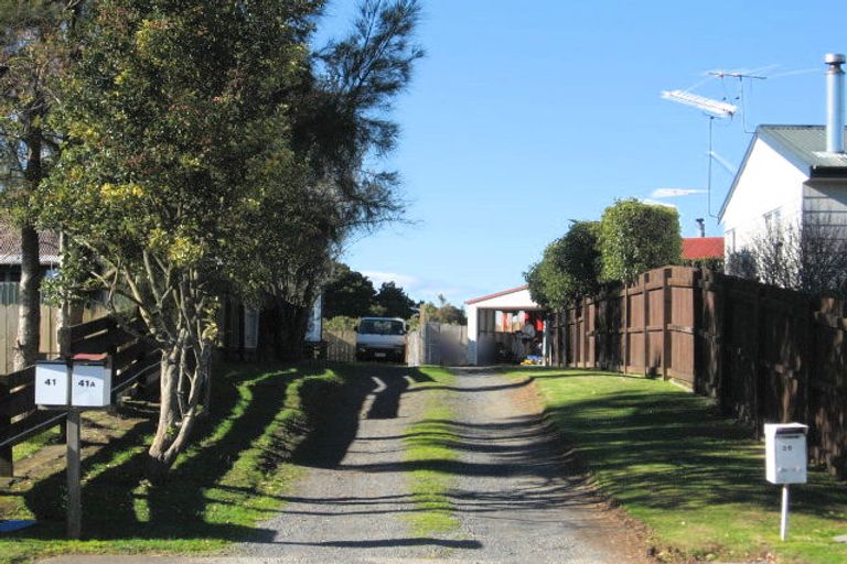 Photo of property in 41 Seaward Place, Wattle Downs, Auckland, 2103