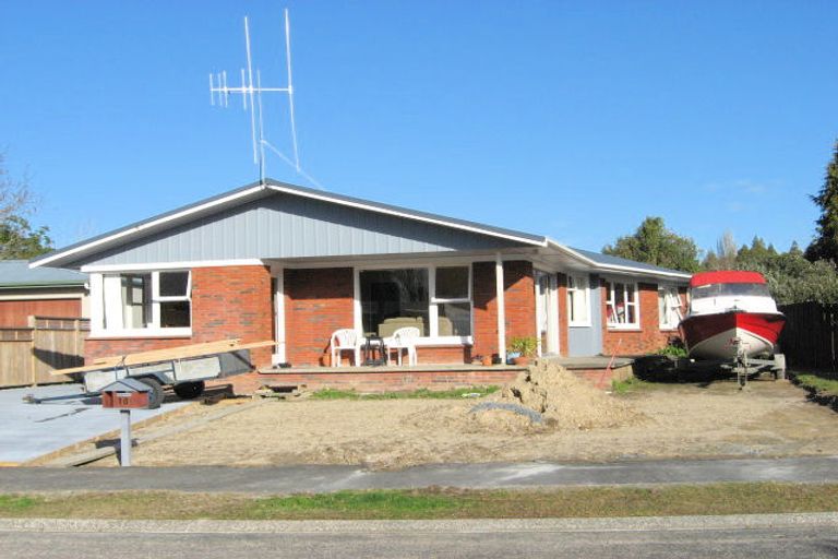 Photo of property in 14 Cranwell Place, Hillcrest, Hamilton, 3216