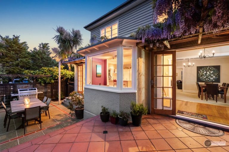 Photo of property in 5 Marina Grove, Hutt Central, Lower Hutt, 5010