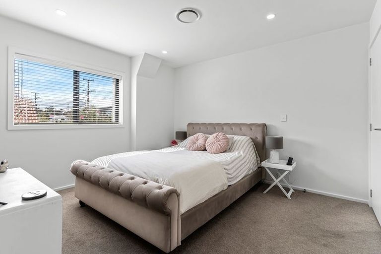 Photo of property in 29a Patons Road, Howick, Auckland, 2014