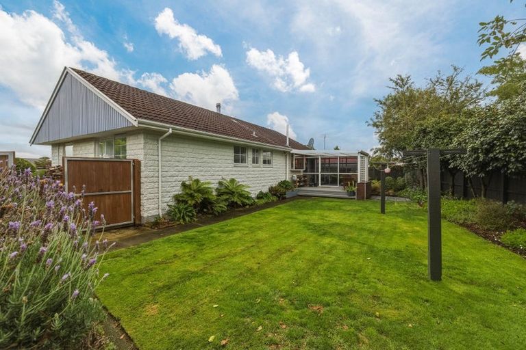 Photo of property in 3 Cowper Place, Avondale, Christchurch, 8061