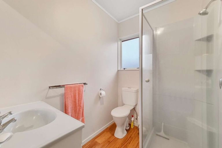 Photo of property in 24 Mountain Road, Western Heights, Rotorua, 3015