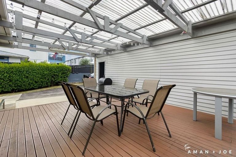 Photo of property in 120 Beaumonts Way, Manurewa, Auckland, 2102