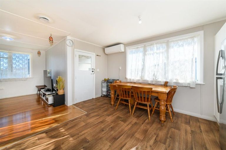 Photo of property in 33 Holland Crescent, Bulls, 4818