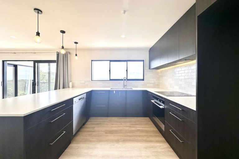 Photo of property in 15 Mcdowell Crescent, Hillcrest, Auckland, 0627