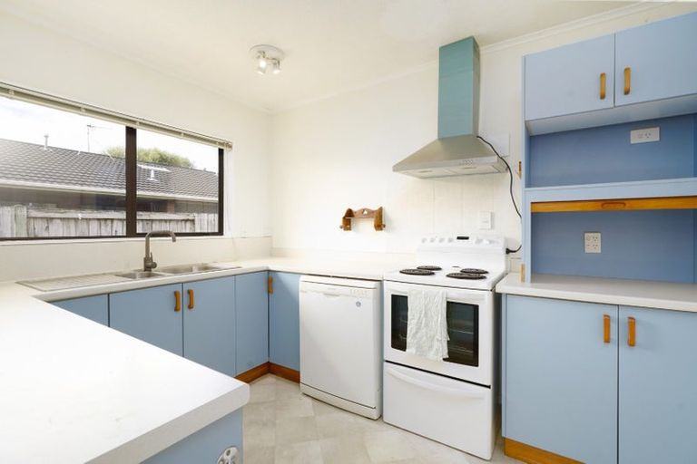 Photo of property in 110 Oxford Street, Tawa, Wellington, 5028