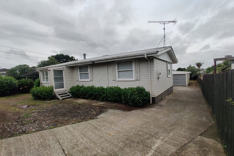 Photo of property in 92 Friedlanders Road, Manurewa, Auckland, 2102