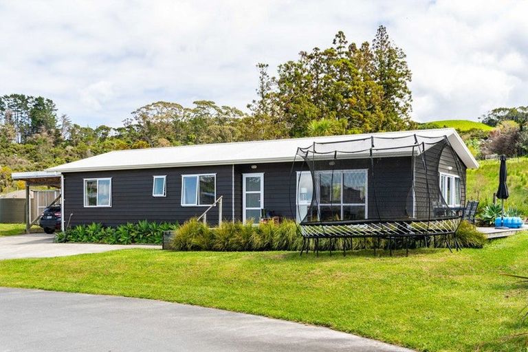 Photo of property in 6 Wharuka Glade, Mangawhai, 0505