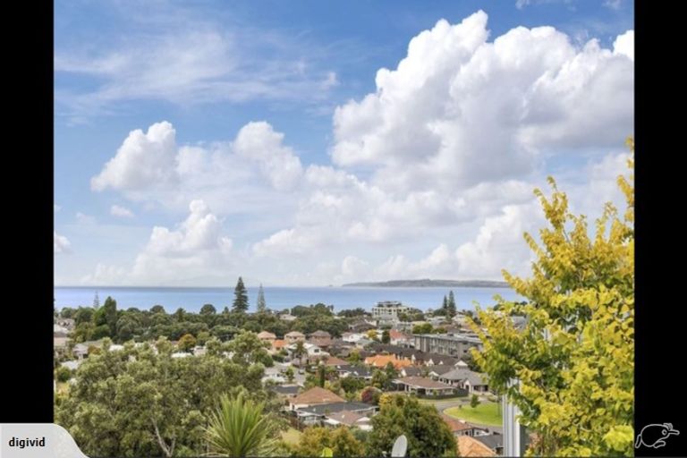 Photo of property in 11a Orewa Heights Crescent, Orewa, 0931