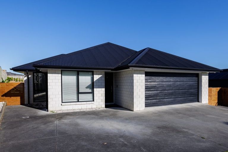 Photo of property in 16 Northbrook Glen, Flagstaff, Hamilton, 3210