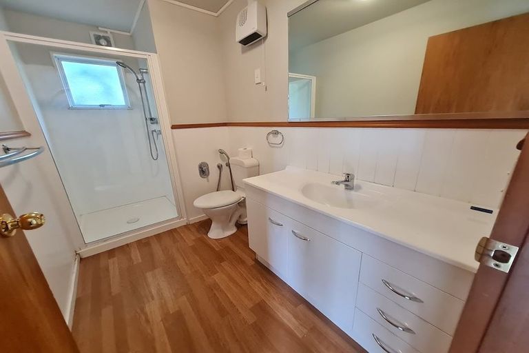 Photo of property in 43 Pitcairn Crescent, Bryndwr, Christchurch, 8053