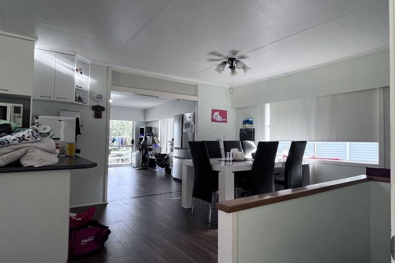 Photo of property in 9 William Souter Street, Forrest Hill, Auckland, 0620