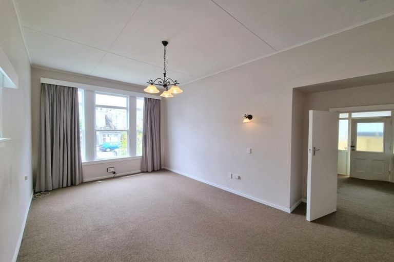 Photo of property in 4 Manley Terrace, Newtown, Wellington, 6021