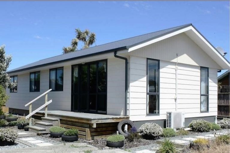 Photo of property in 90 Rowses Road, Aranui, Christchurch, 8061