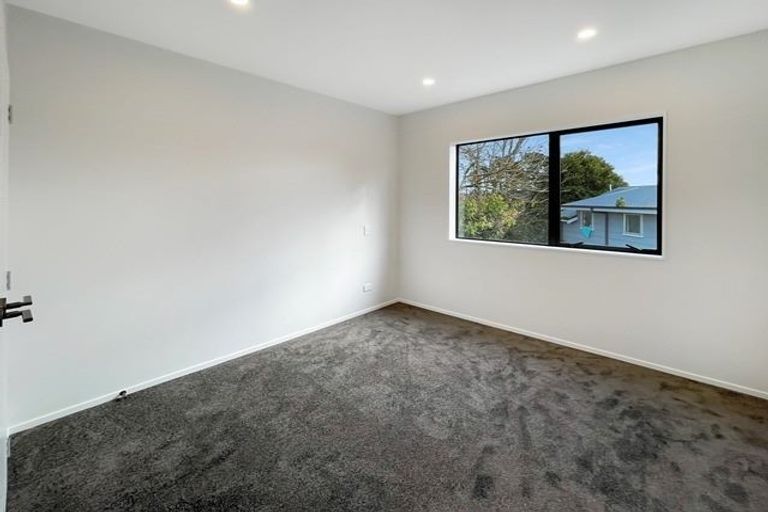 Photo of property in 7a Ballial Place, West Harbour, Auckland, 0618